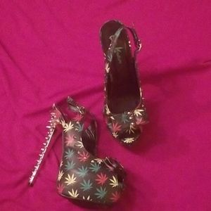 Weed Leaf High Heels